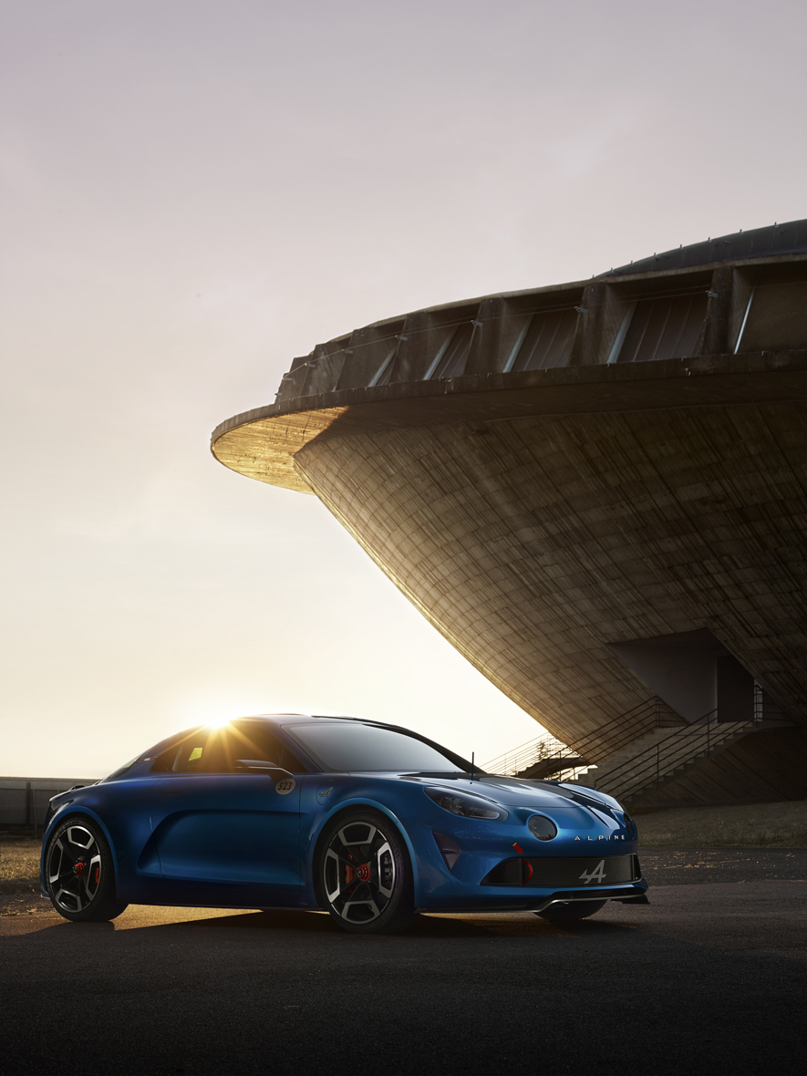 La nouvelle Renault Alpine au pied de La Soucoupe de Saint Nazaire pour AD magazine . Chief Editor : Marie Kalt . Art Director : Thibaut Mathieu . Producer : Shirley Doukhan . Production : Continental . Retouching : ADDICT