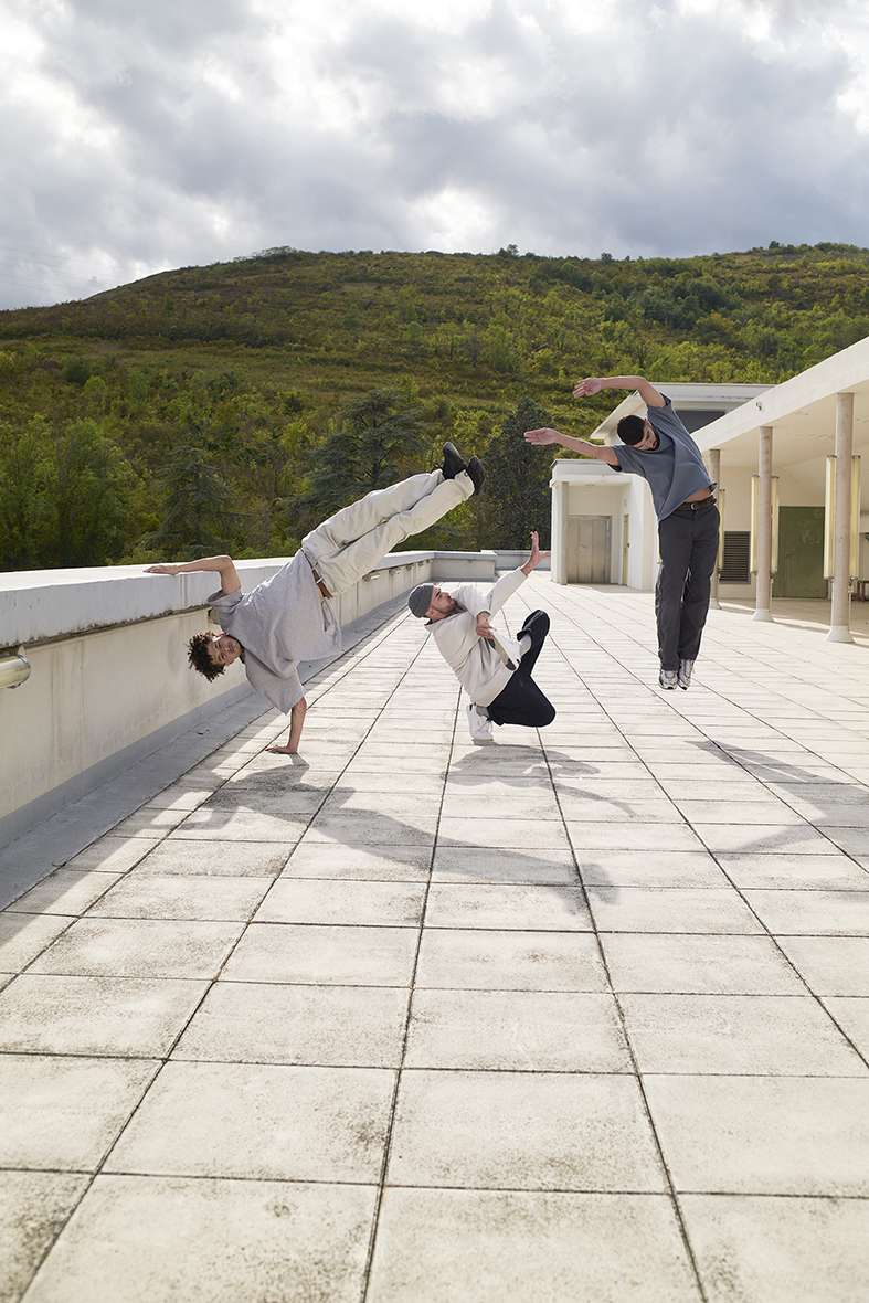 Terre du Milieu . Une commande de Clermont 2028 . Patrice Chazotte, Natalie Thiriez, Eric Fottorino . Avec Suprême Legacy et Lip-Sync Challenge