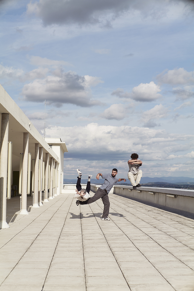 Terre du Milieu . Une commande de Clermont 2028 . Patrice Chazotte, Natalie Thiriez, Eric Fottorino . Avec Suprême Legacy et Lip-Sync Challenge